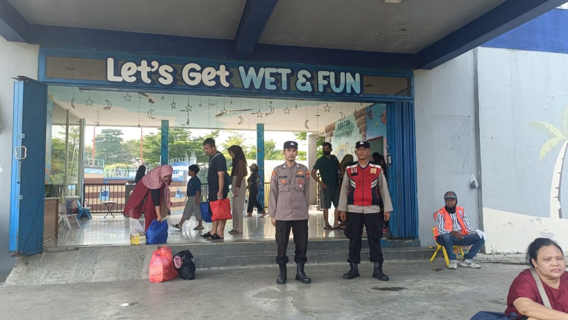 Polsek Krian Gelar Patroli Humanis di Kraton Krian Waterpark untuk Kenyamanan Warga