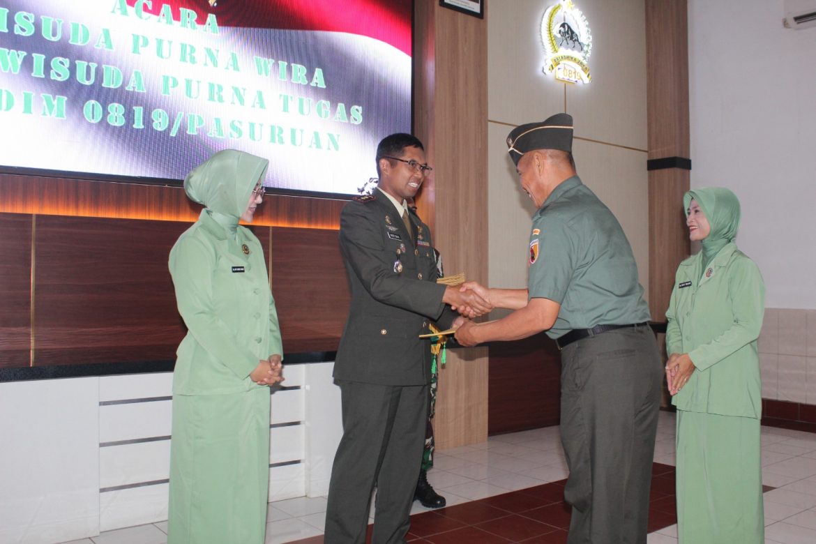 Kodim 0819/Pasuruan Gelar Purna Wira dan Wisuda Purna Tugas Serta Penerimaan Anggota Baru