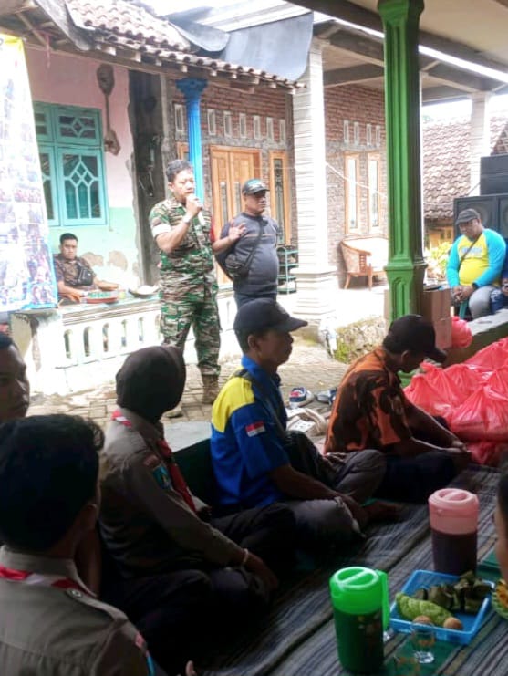 TNI Dukung Aksi Peduli Sesama, Pembagian Sembako oleh KPD