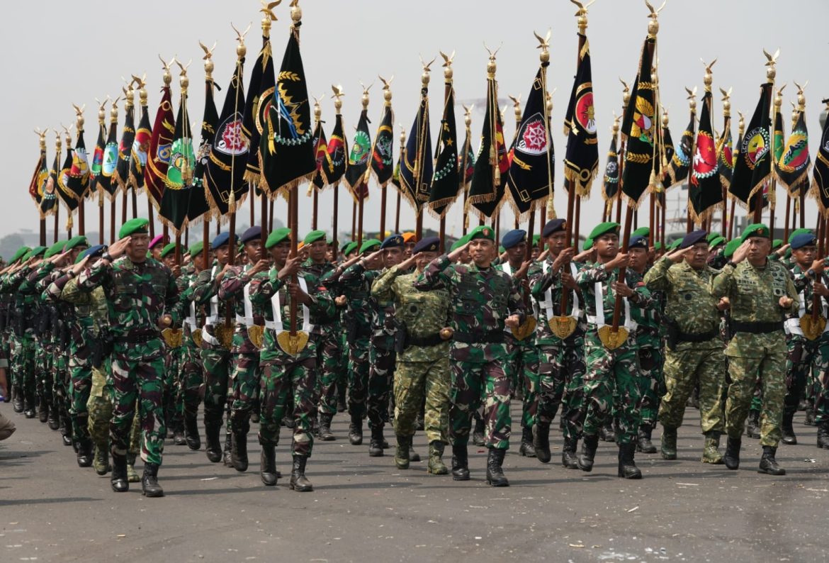 Panglima TNI dan Menhan RI Tinjau Geladi Bersih Upacara Gelar Pasukan Operasional dan Kehormatan Militer