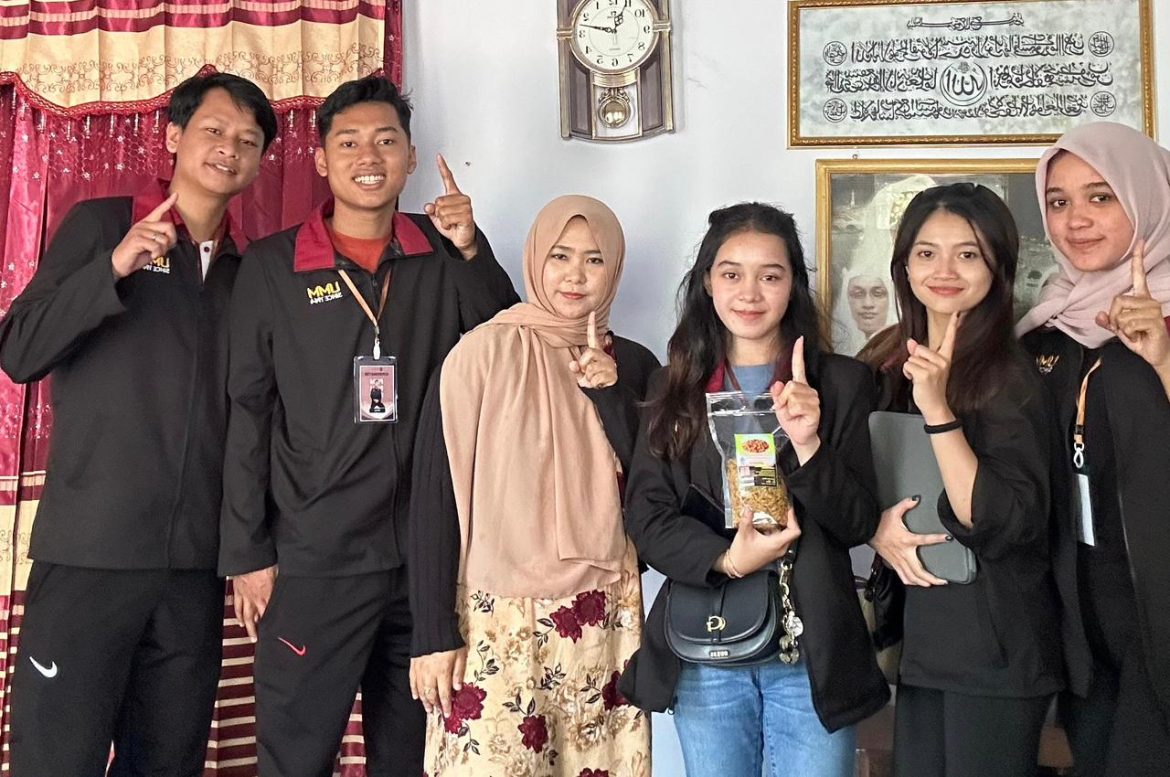 Mahasiswa UMM Bantu UMKM Pesisir Beradaptasi di Era Digital