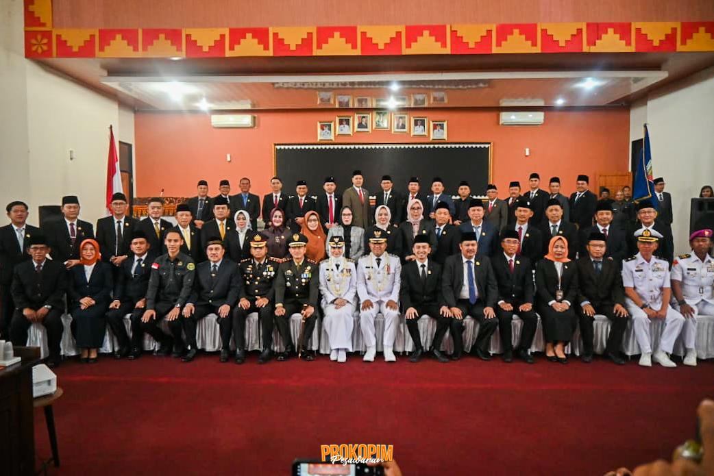 Bupati Pesawaran Nanda Indira Sampaikan Pidato Perdana dalam Rapat Paripurna DPRD