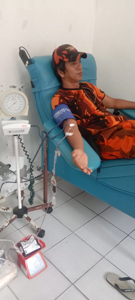 “Wadan Propos KOTI Pemuda Pancasila Rokan Hulu Donorkan Darah Golongan O untuk Sesama di RSUD Pasir Pengaraian”