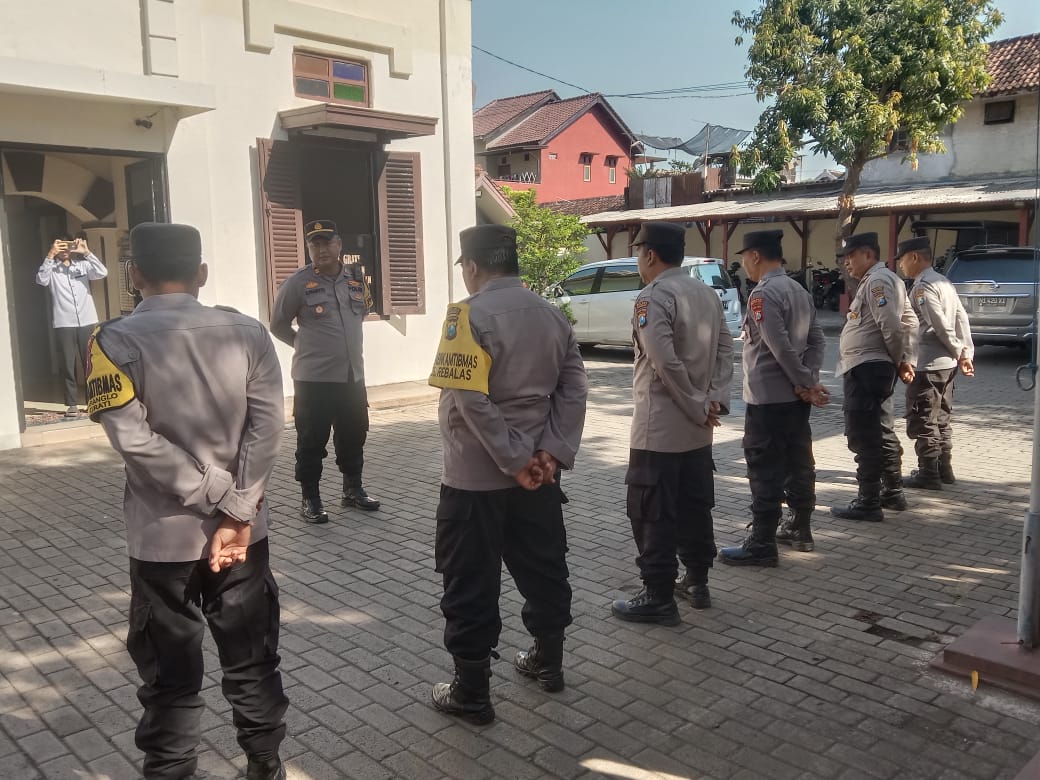 Polsek grati laksana kan apel pagi Diminta Tetap waspada  2/10/25   