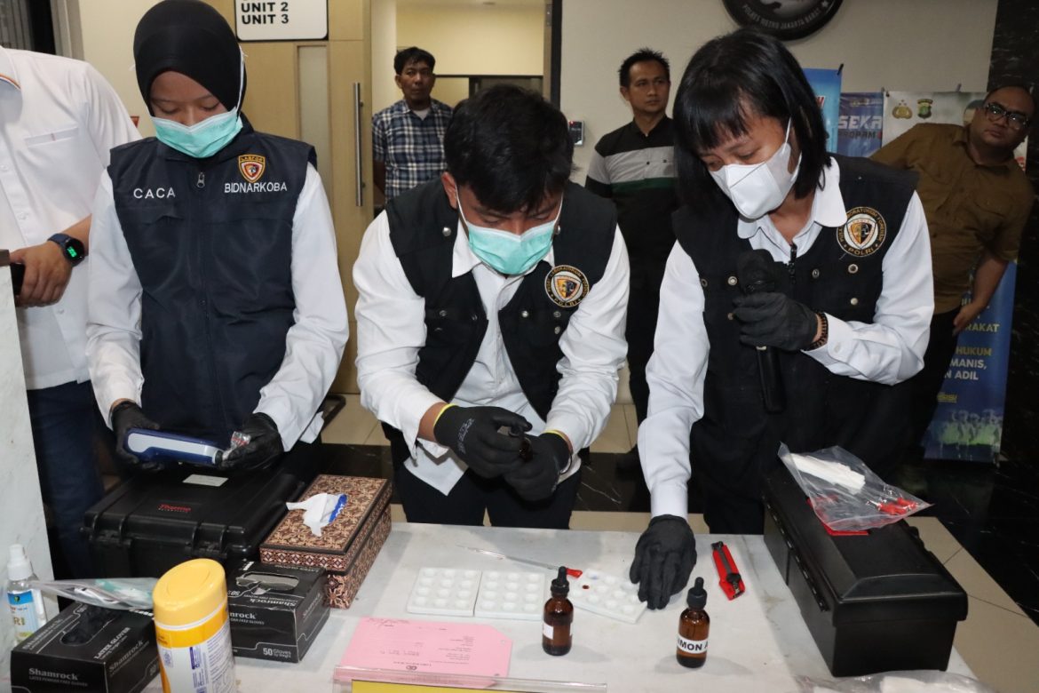 Polres Metro Jakarta Barat Musnahkan 18,5 Kg Sabu, 91 Liter Cairan Pembuat Sabu Hingga 1270 Gram Bibit Sinte