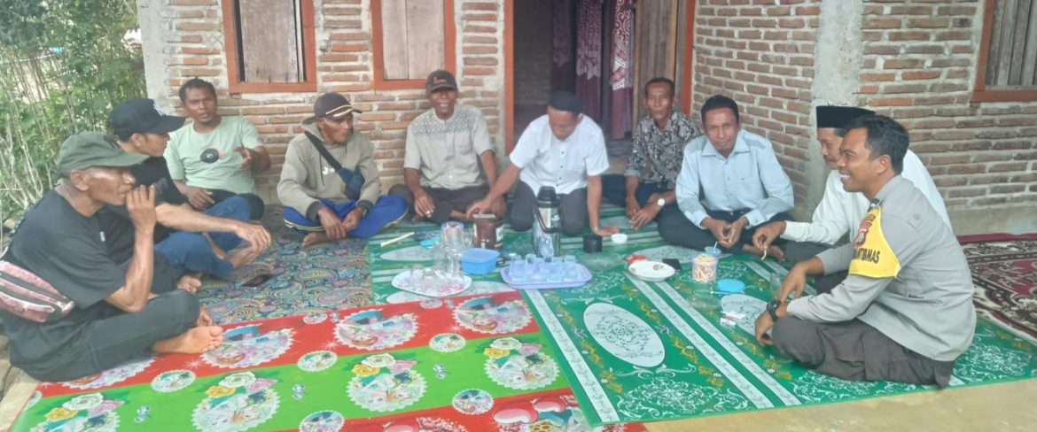 Bhabinkamtibmas Polsek Brang Rea Ajak Warga Desa Rarak Ronges Jaga Kondusifitas dan Hindari Politik Praktis