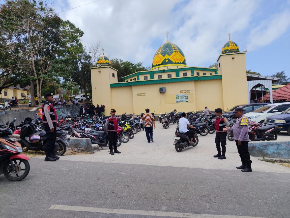 Pastikan Ibadah Khusyuk, Sat Samapta Polres Kepulauan Tanimbar Intensifkan Patroli Salat Jumat
