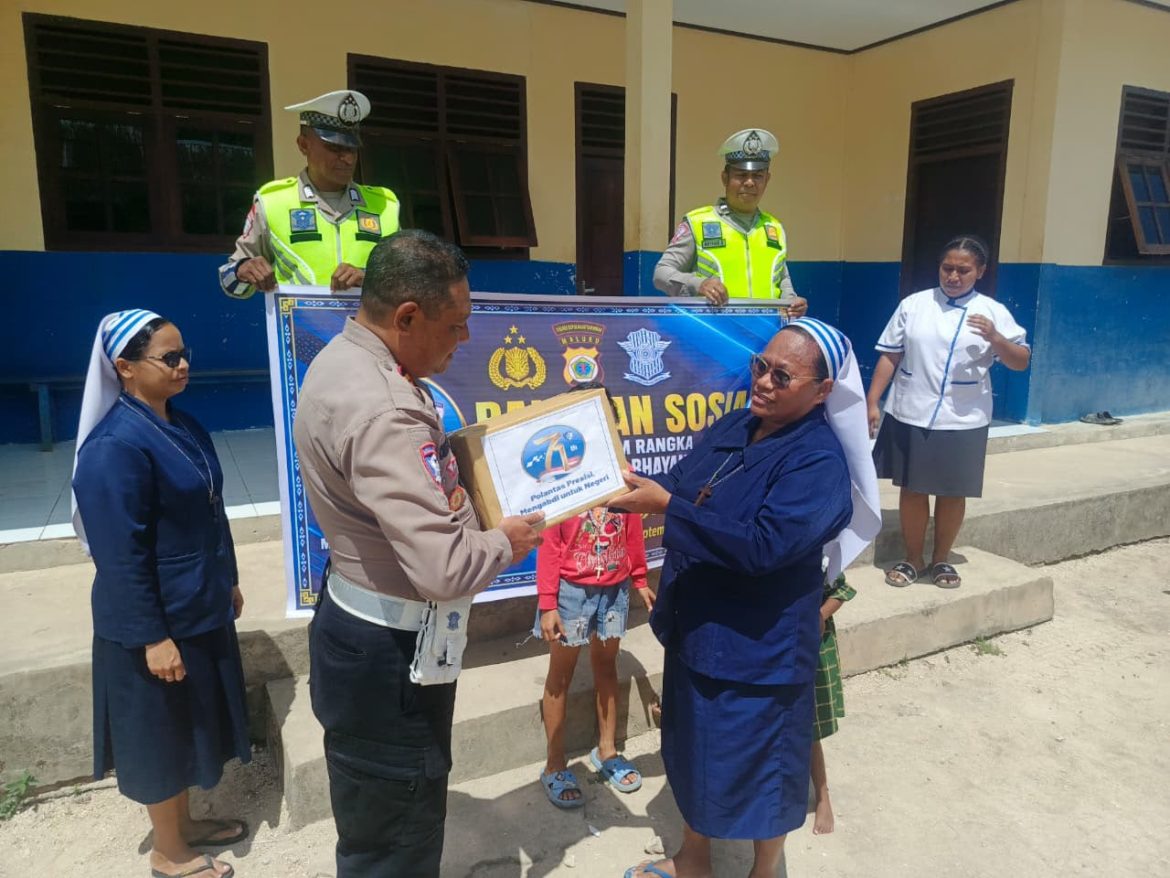 Sambut HUT Lalu Lintas Bhayangkara ke-71, Sat Lantas Polres Kepulauan Tanimbar Gelar Aksi Sosial di Panti Asuhan