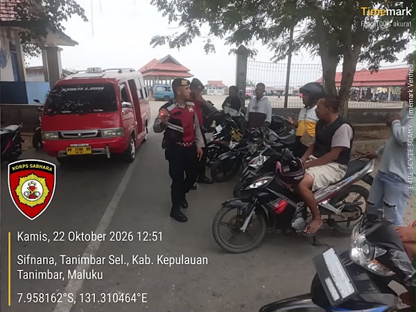 JAGA STABILITAS KAMTIBMAS, SAT SAMAPTA POLRES KEPULAUAN TANIMBAR INTENSIFKAN PATROLI DIALOGIS SIANG HARI