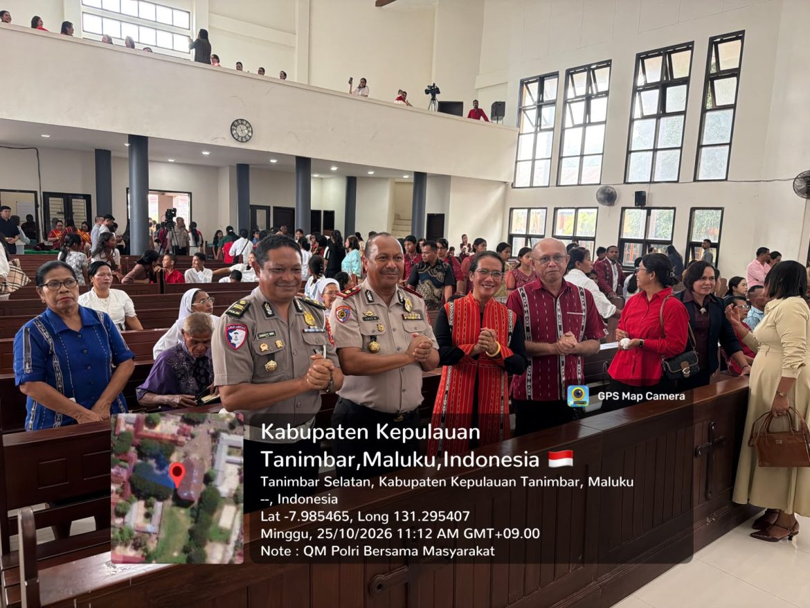 Lewat Program Minggu Kasih, Wakapolres Kepulauan Tanimbar Hadiri Misa Sakramen Krisma di Saumlaki